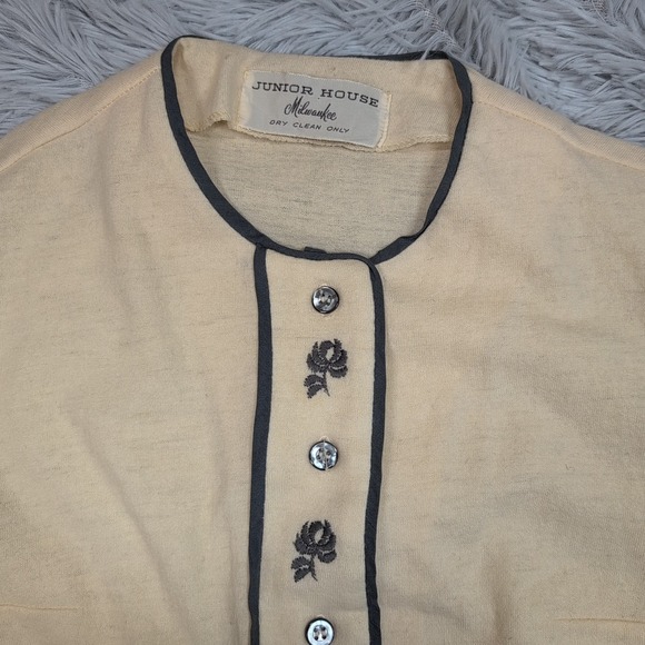 Vintage Junior House Shirt Womens S Yellow Wool 60s 70s Lightweight Comfort Soft - Picture 7 of 8